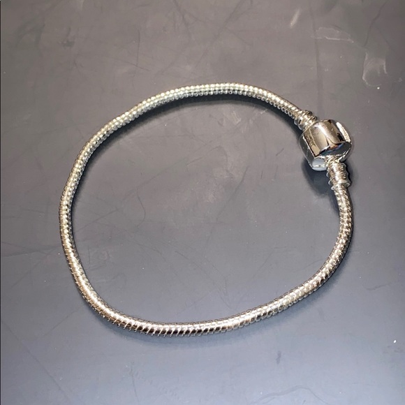 Jewelry - Silvertone Charm bracelet with 6 beads